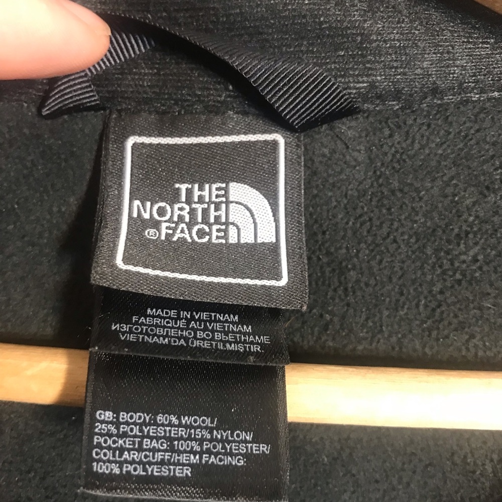North face jacket - Picture 6 of 9